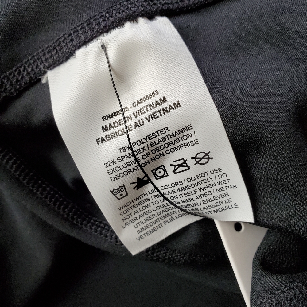 Nike plus Womens midrise Black bike shorts new - Picture 4 of 5